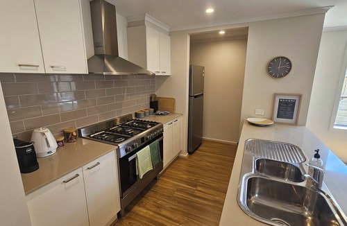 Newborough House | Getaway on Amaroo Way