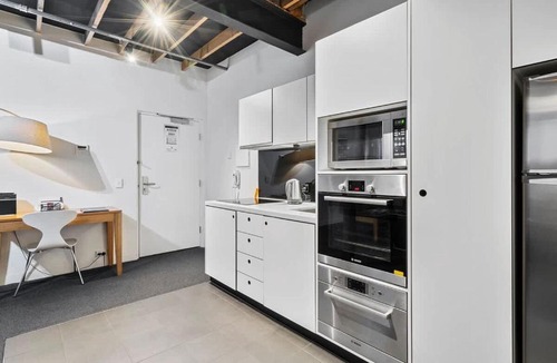 Sullivan's Cove Apartment | Gibson Mill waterfront warehouse apartment - 102