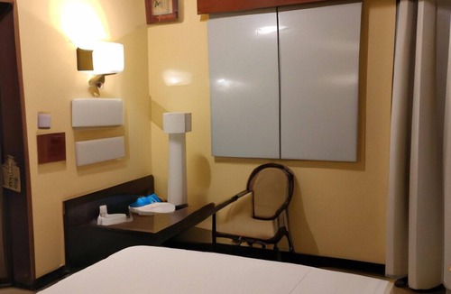 Jamnagar Apartment | Giggler