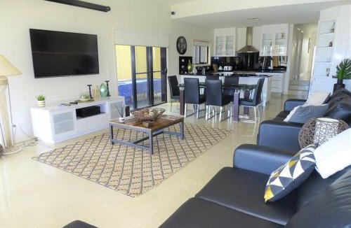 Wallaroo House | Gilmore Getaway