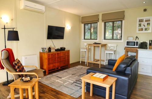 Gisborne Cottage | Gisborne Peak Winery - Cottages Vineyard Stay Macedon Ranges