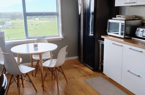 Gladstone House | Gladstone gem - Gateway to the Bays