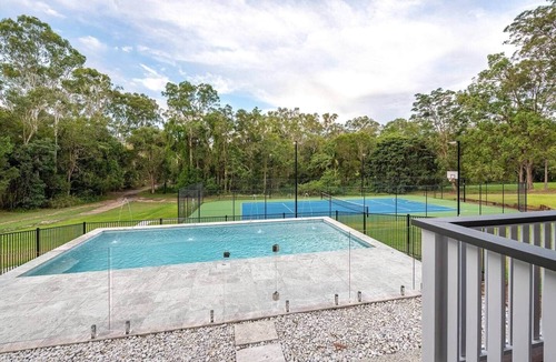 Glass House Mountains House | Glasshouse Retreat QLD