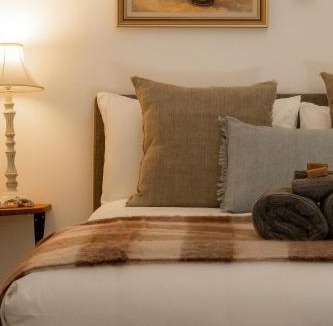Middle Brook Apartment | Glenoak Cottage