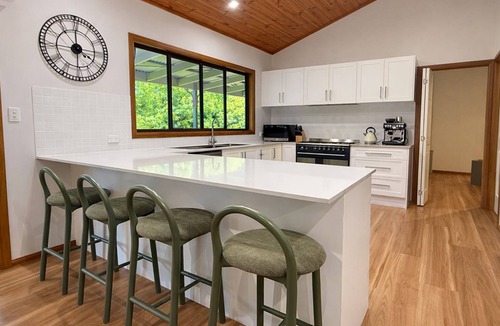 Palmview House | Glenview Paradise - Luxury Family Retreat with Spa near Mooloolaba