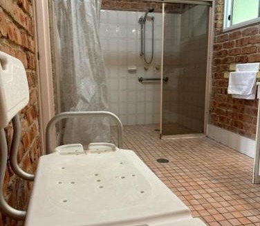 Gloucester Hotel | Gloucester Country Lodge Motel