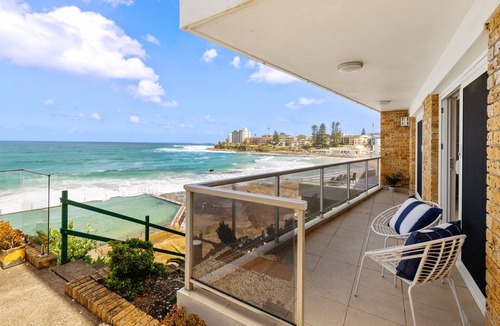 Cronulla Apartment | Gobsmacking Views with Direct Beach Access 116