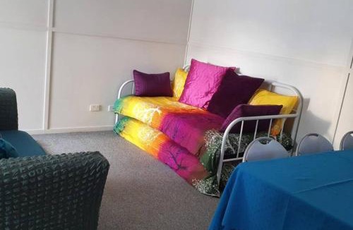 Mount Morgan Apartment | Golden Mount Rest Townside