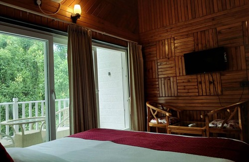 Smanora Range Resort | Golden Petal