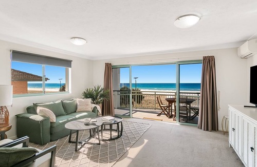 Bilinga Apartment | Golden Sea 12 - Absolute Beachfront Bilinga - Min. 3 Night Stays!