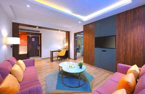 Taj Ganj Hotel | Golden Tulip Agra