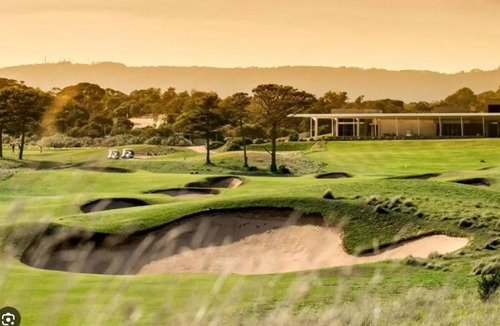 Fingal House | Golf at Moonah Links , Indoor Spa & Premium Golf Course Access