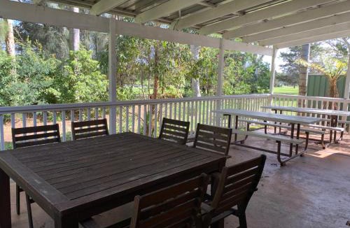Sanctuary Point Hotel | Golf View Motel