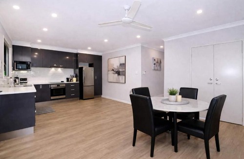 Rosslea Apartment | Golfside Haven 2 Bedroom Duplex with Golf Course