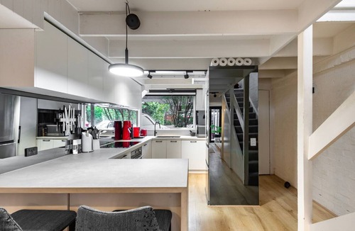 Richmond Apartment | Goodwood Bloom Retreat