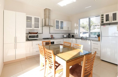 Surf Beach House | Gorgeous 3-Bed Duplex with Ocean Views