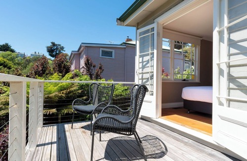 South Launceston Apartment | Gorgeous on Galvin: Close to Town Yet A Mile Away