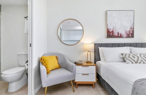 Birtinya Apartment | Gorgeous studio apartment opp Hospital