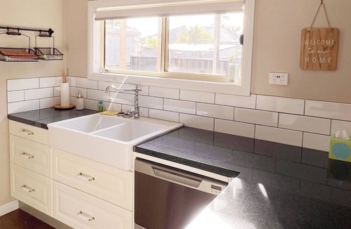 Traralgon House | Gorgeous ultra clean 3 Bedroom/2 Bathroom Home Close to popular attractions/CBD