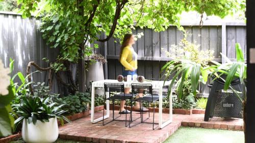 St Kilda House | Graceful Octavia