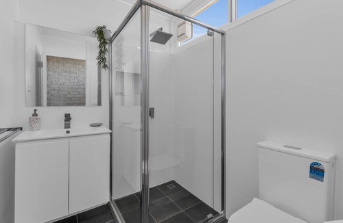 Merimbula Cabin | Gracies Oceanview - 3 bed 3 bath Merimbula