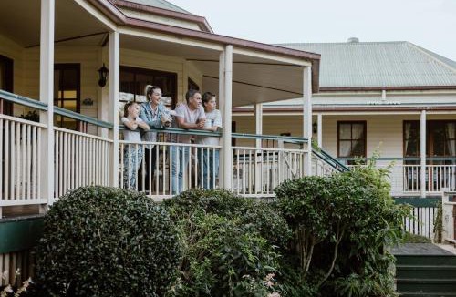 Balmoral Ridge House | Grand Queenslander for Large Groups 5 mins to Maleny and Montville
