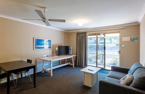 Centennial Park Apartment | Grandis 35