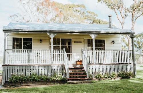 Thorndale Bed & Breakfast | Granite Gardens Cottages & Lake Retreat