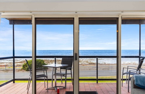 Encounter Bay Apartment | Granite Views Beachfront Apartment in Encounter Bay