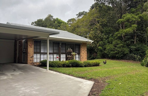 Ninderry Apartment | Granny flat surrounded by gardens, close to town and 15 mins from Coolum Beach