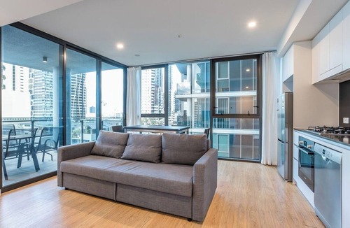 South Brisbane Apartment | Great Location 1Bedroom w/Parking South Brisbane
