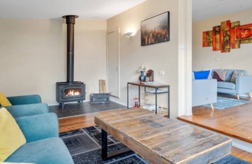 Wentworth Falls House | Green Leaf Retreat/Central to Mountain Attractions