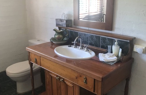 Robertson Bed & Breakfast | Greengate bed and breakfast green room