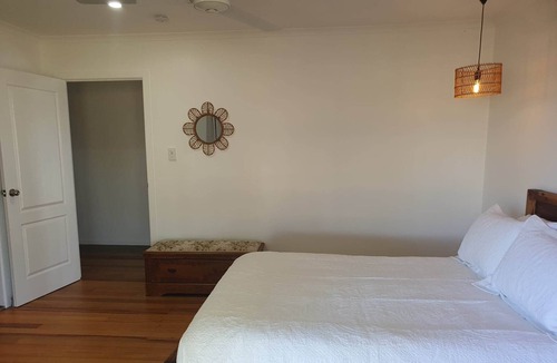 Georgetown Bed & Breakfast | Grey Galah BnB in the heart of Georgetown with gorgeous big deck.