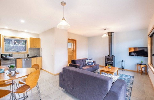 Coles Bay Apartment | Greystone (FS5) - Freycinet Holiday Houses