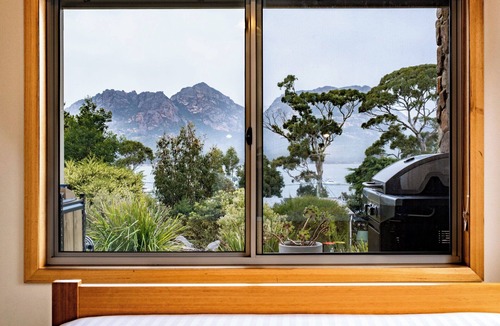 Coles Bay Apartment | Greystone (FS5) - Freycinet Holiday Houses