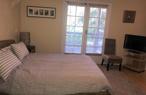 Ventnor House | Grossard Point Retreat