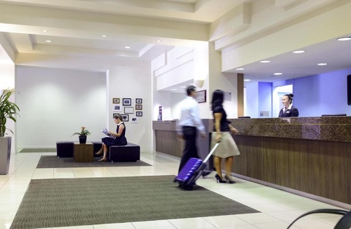 Adelaide Central Business District Hotel | Grosvenor Hotel Adelaide by Accor