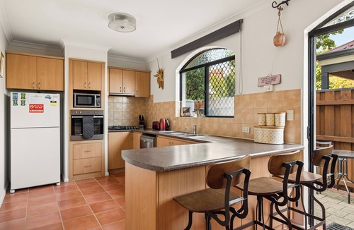 Fremantle House | Group stays for Friends, Families, Weddings and Events. Walkable to Fremantle