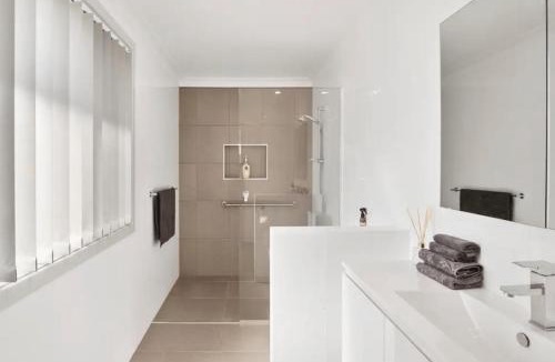 Forster House | Guest House On Guy