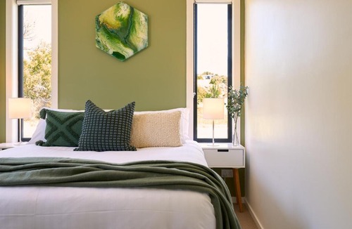 Coles Bay House | Gumleaf