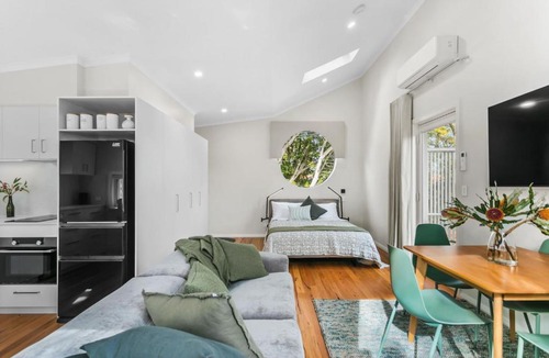 Nedlands Apartment | Gumtree Studio - Luxury 1 Bed Studio