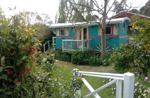 Balingup Cabin | Gypsy Rose wagon peace and quietnShepherd’s hut in Balingup, Australia