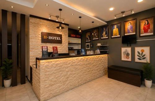 Segamat Hotel | H Hotel