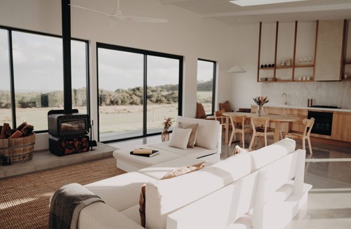 Ocean Beach Ski Chalet | HABITAT - Chalet West