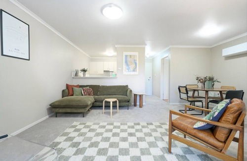 Braddon Apartment | Haig Park and Braddon Dining at Your Doorstep