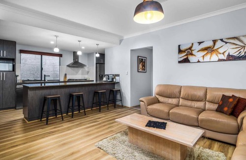 Halls Head House | Halls Head Beach Haven - Dogs welcome