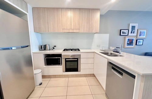 Eagle Farm Apartment | Hamilton Bliss - Cute and Welcoming 1 Bedroom