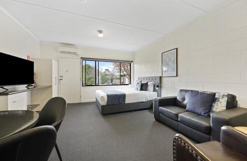 Hamilton Hotel | Hamilton Lakeside Motel