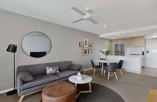 Hamilton Resort | Hamilton Portside Luxe – Level 5